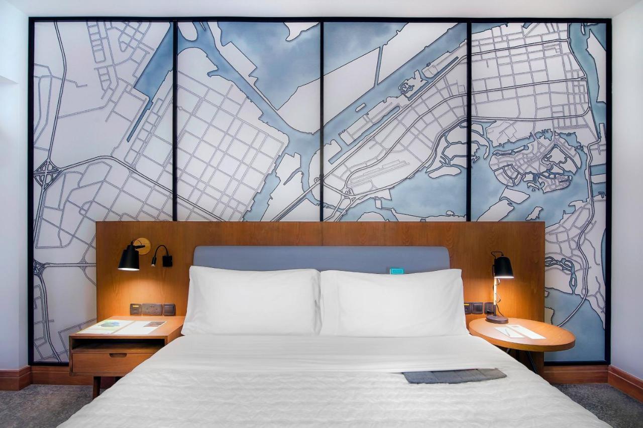 Le Meridien Abu Dhabi Exterior foto A guest room at the Westin Boston Seaport District