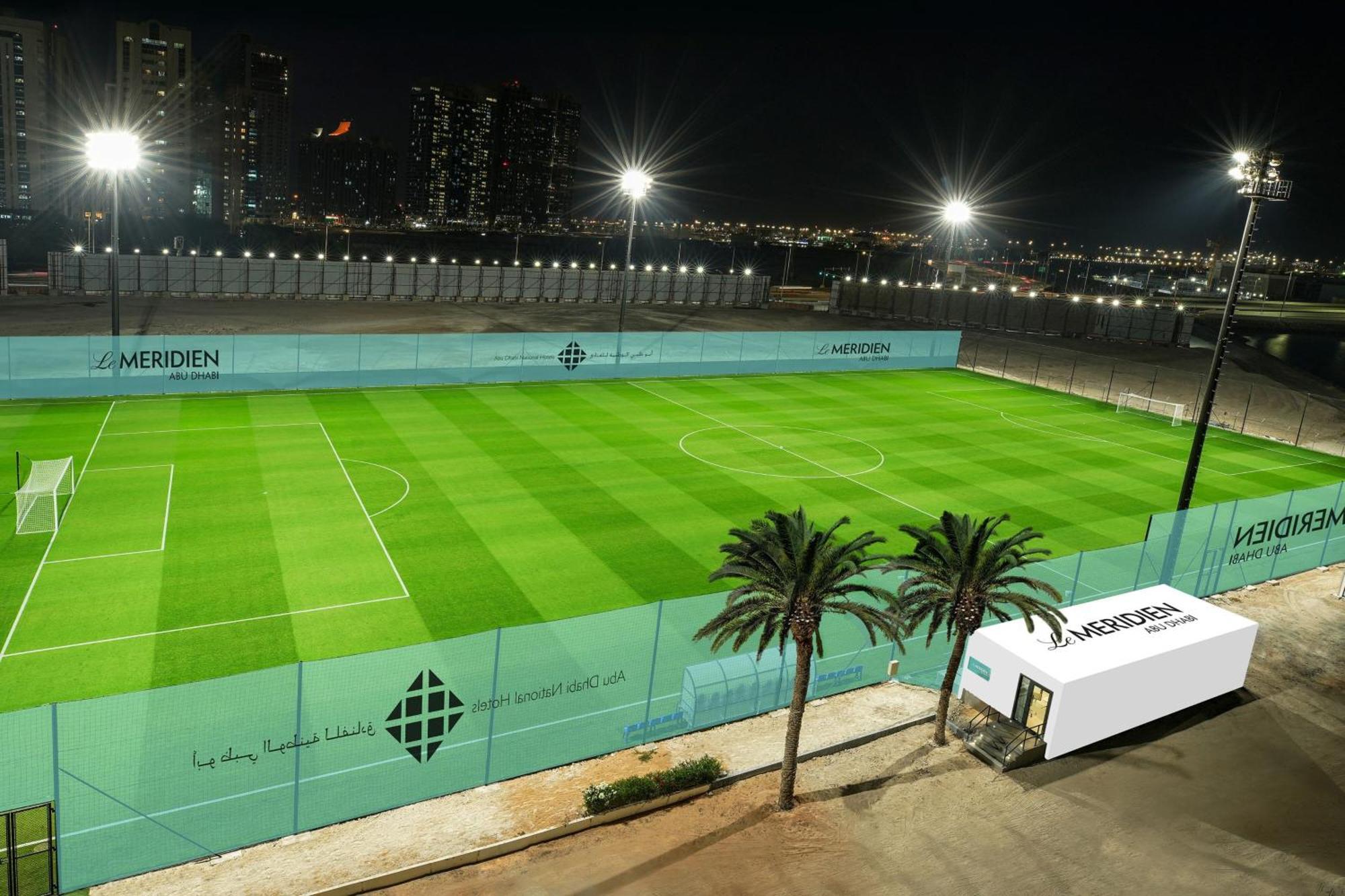 Le Meridien Abu Dhabi Exterior foto Meridian F.C. Training Facility