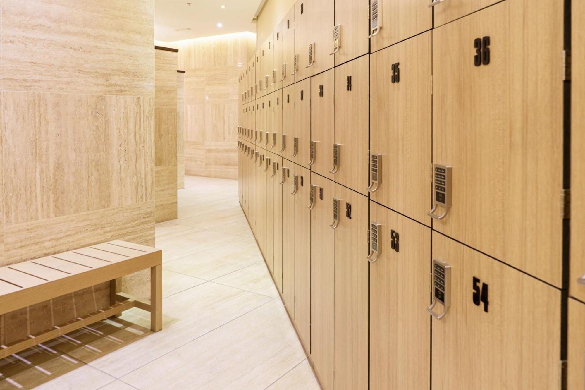 Le Meridien Abu Dhabi Exterior foto A locker room