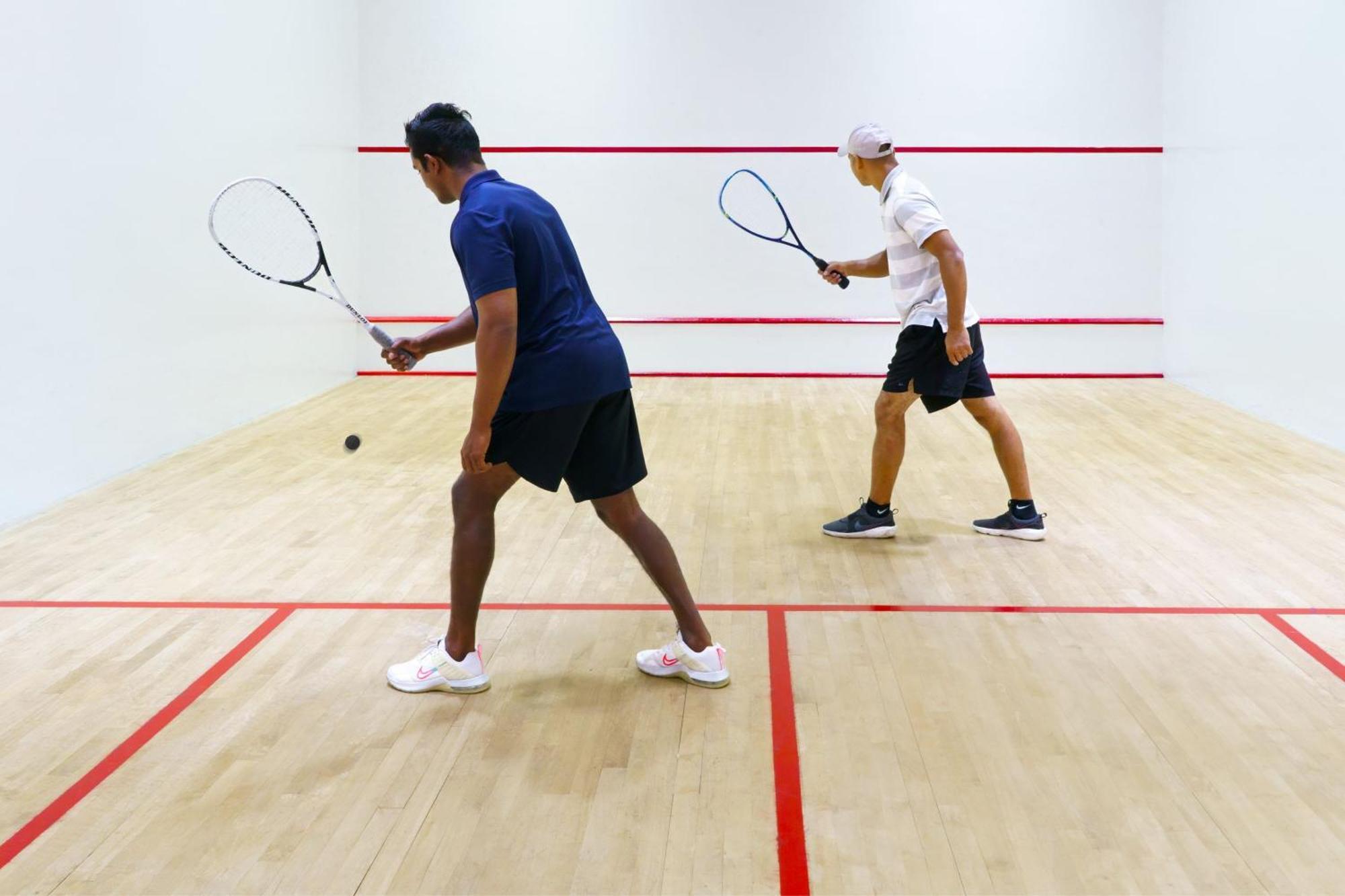 Le Meridien Abu Dhabi Exterior foto Squash players