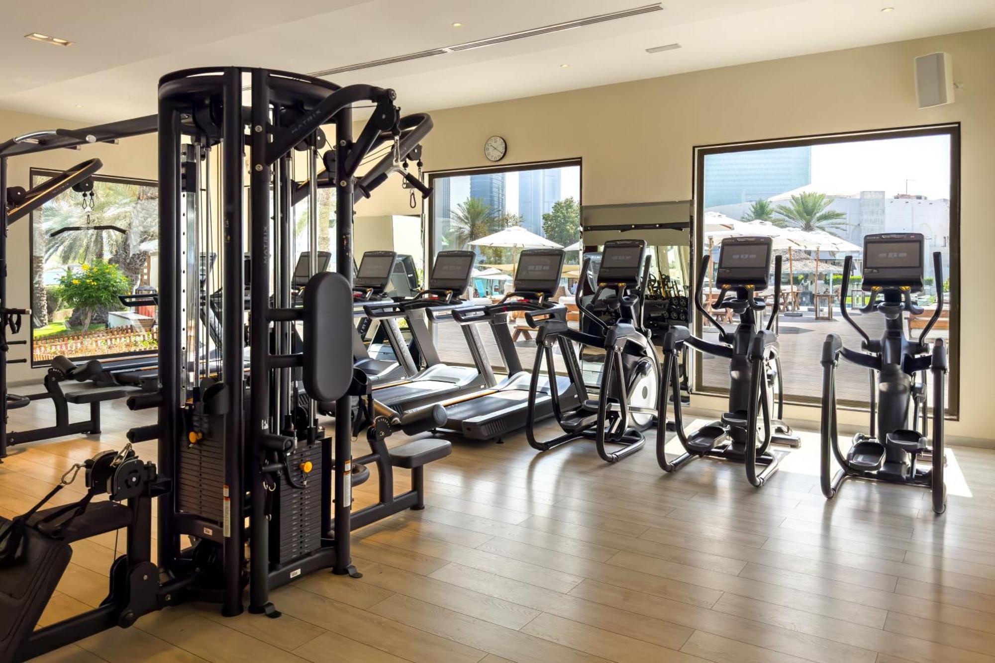 Le Meridien Abu Dhabi Exterior foto The gym at the hotel
